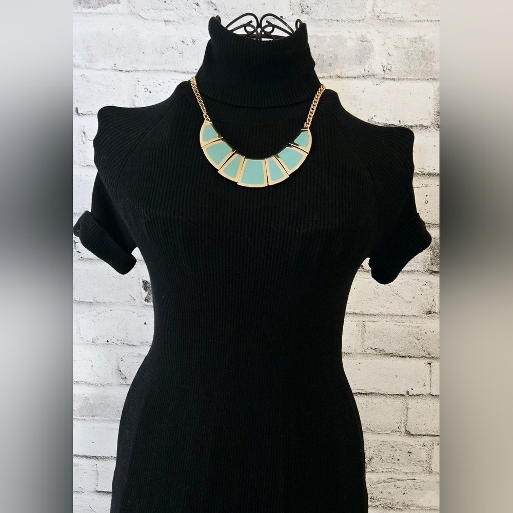 Gold Tone Mint Geometric Bib Statement Necklace – Modern Chic Design